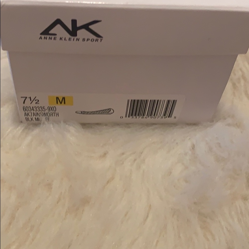 Women flats